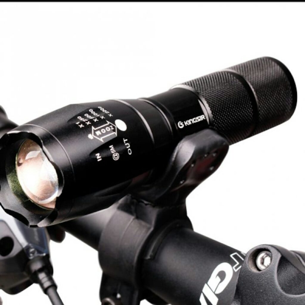 Ultrafire Zoomable Torch Light [XML-T6]