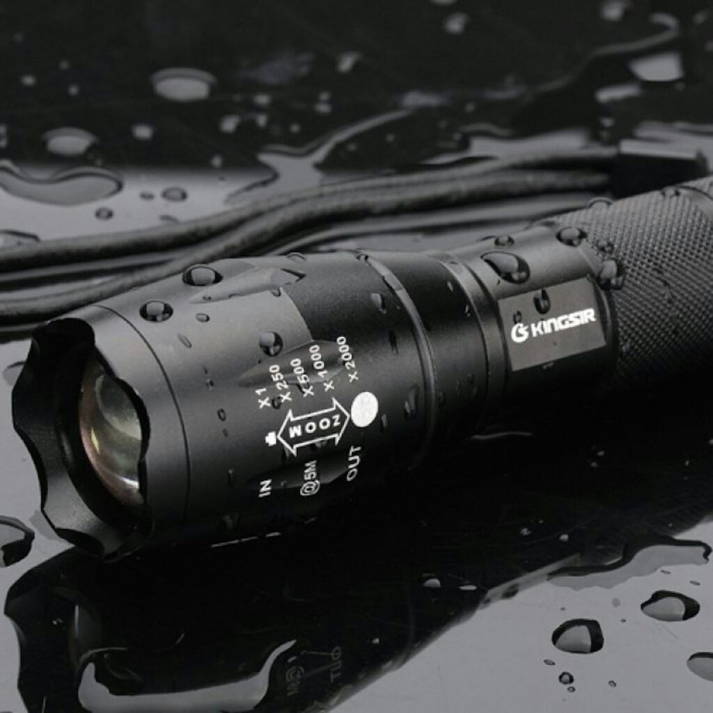 Ultrafire Zoomable Torch Light [XML-T6]